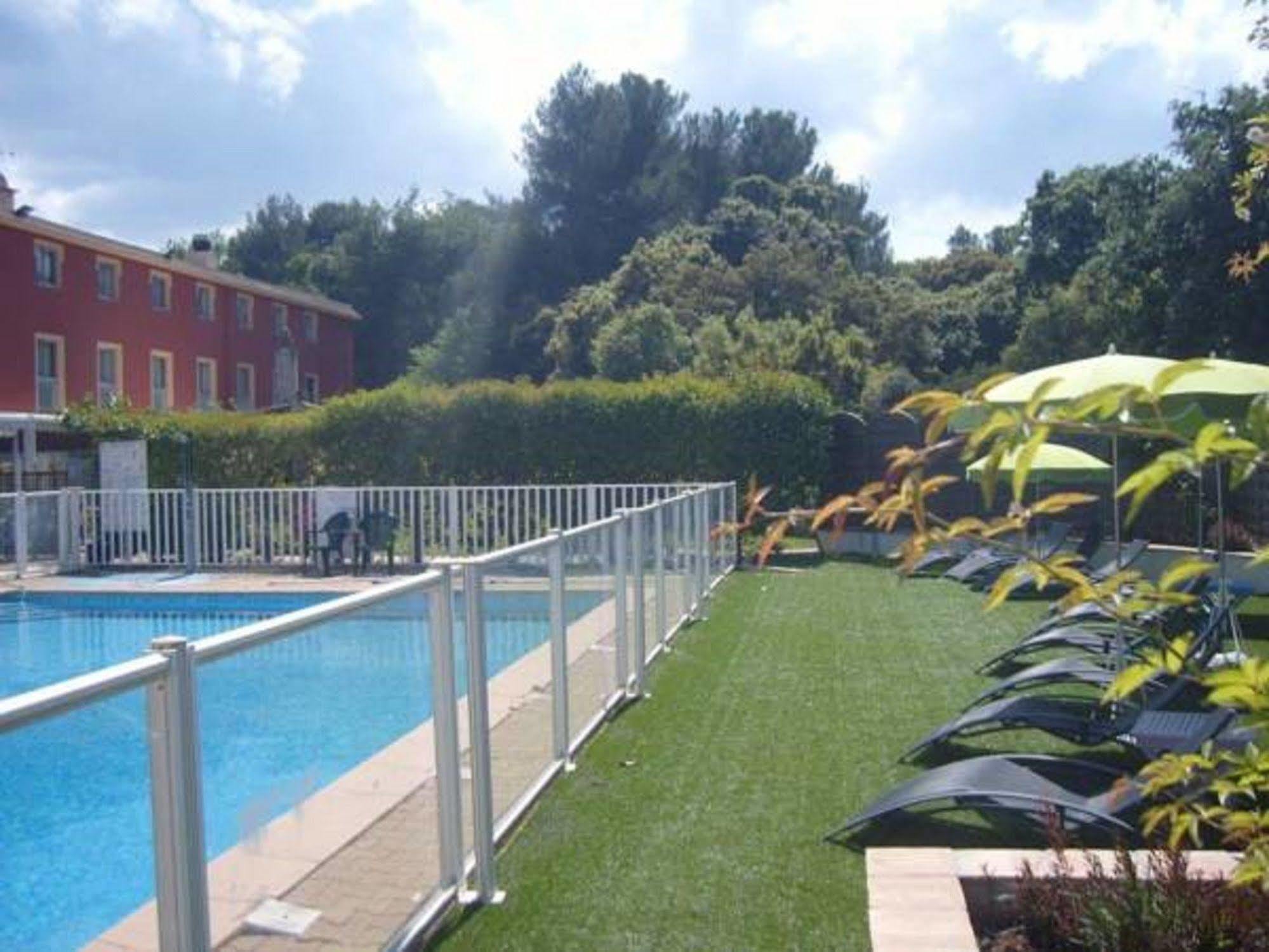 Best Western Terre De Provence Le Cannet-des-Maures Exterior photo